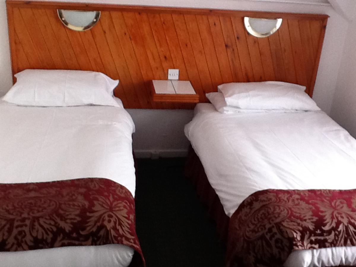 Penrhys Hotel Cardiff Eksteriør billede